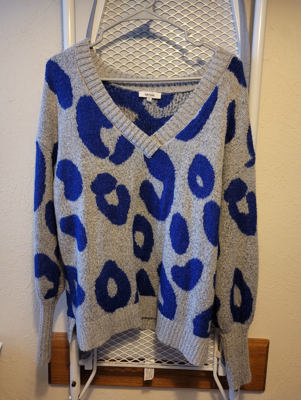 Kensie Gray Sweater with Bright Blue Leopard V-Neck